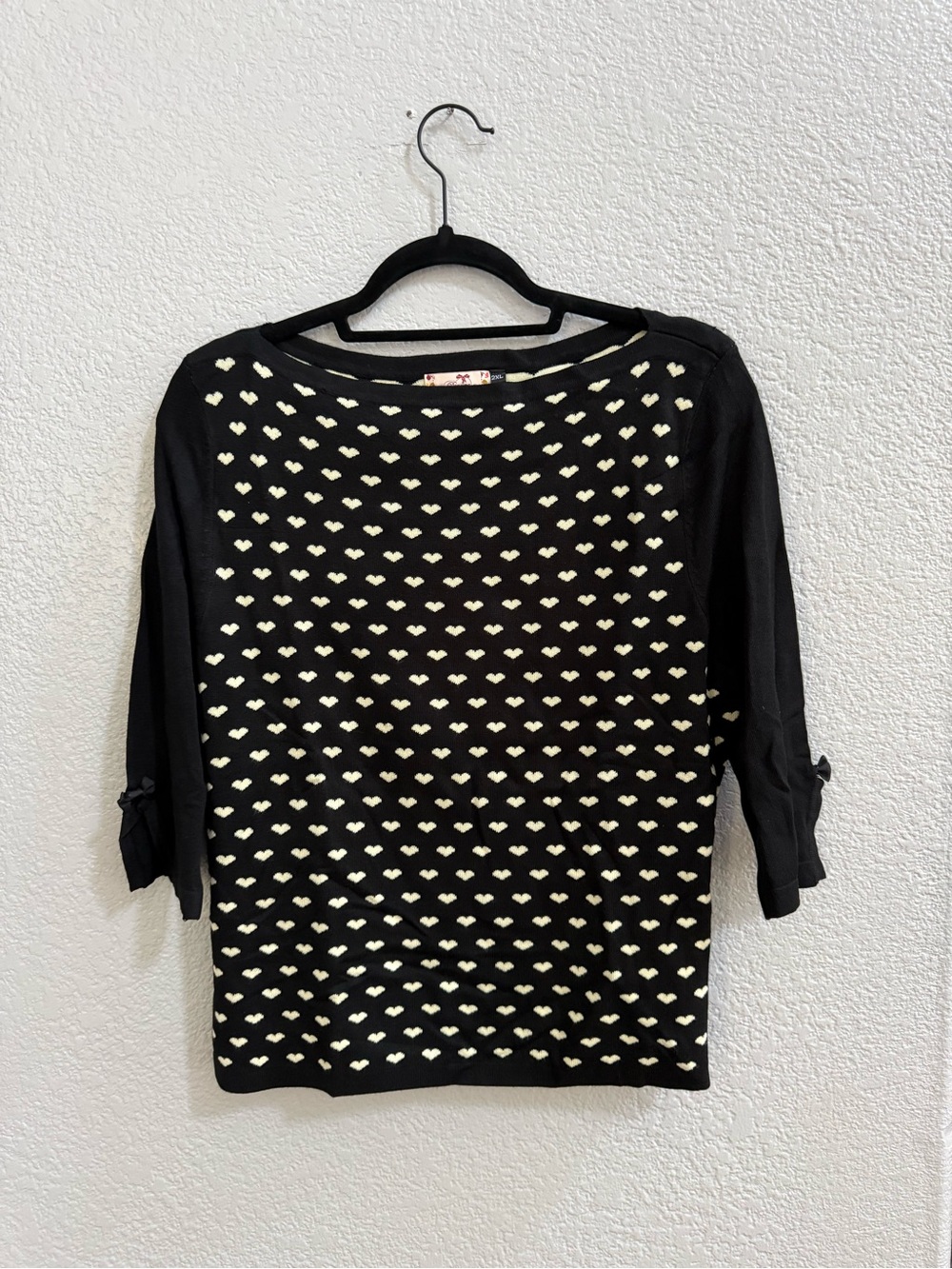 EUC “Dancing Days” Black Heart-Print Knit Top by Banned - 2X
